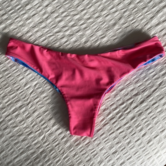 String Bikini set - Picture 7 of 9